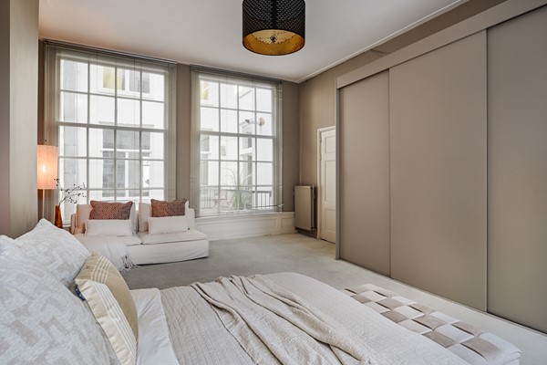 Medium property photo - Oudezijds Voorburgwal 145A, 1012 ES Amsterdam